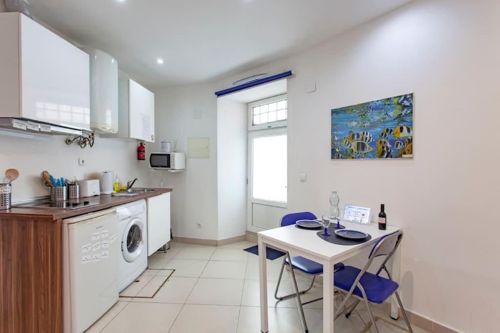 Alfama IV Apartment Lisbon Bagian luar foto