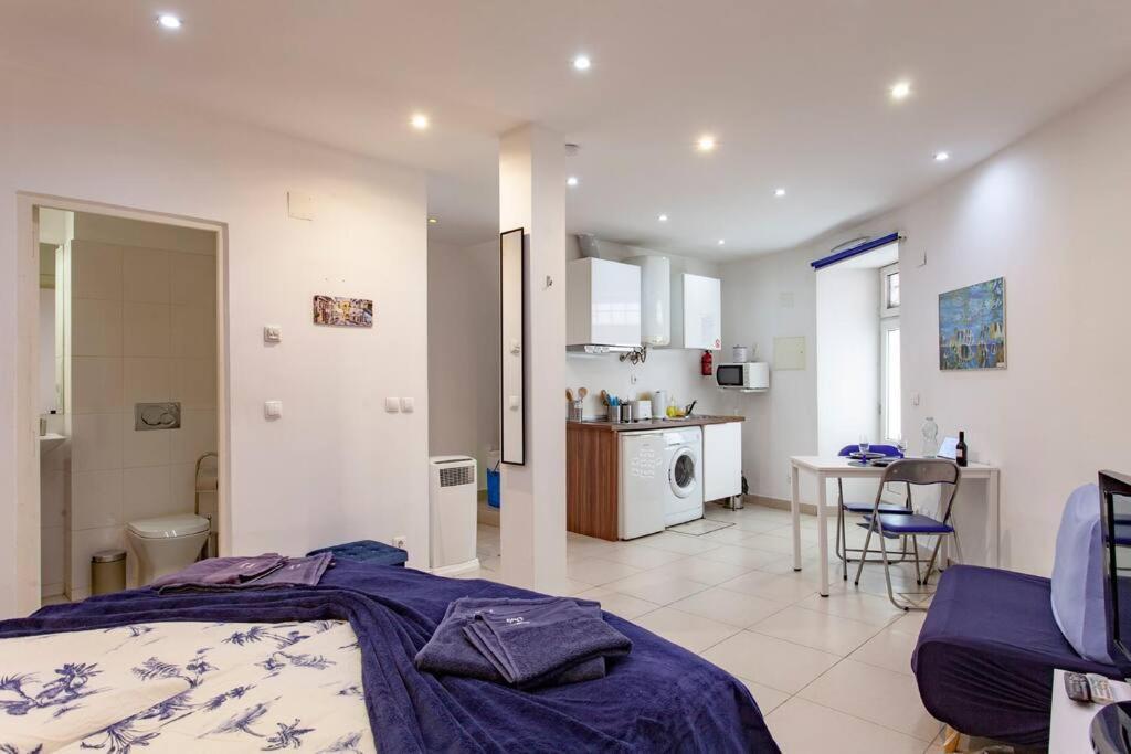 Alfama IV Apartment Lisbon Bagian luar foto